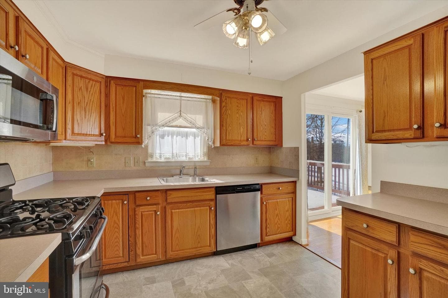 2670 Raleigh Drive photo 16