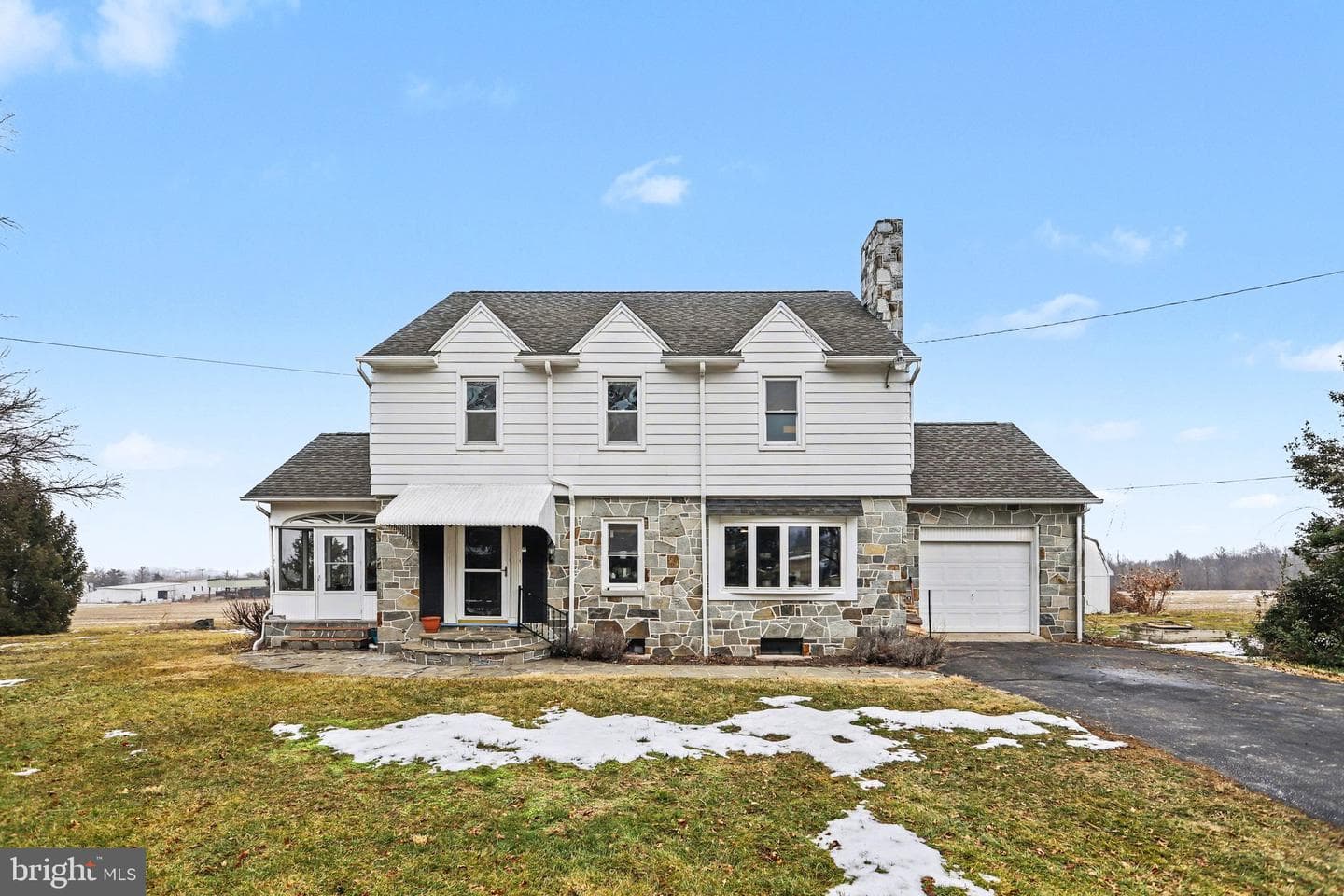 1068 Grandview Road photo 2