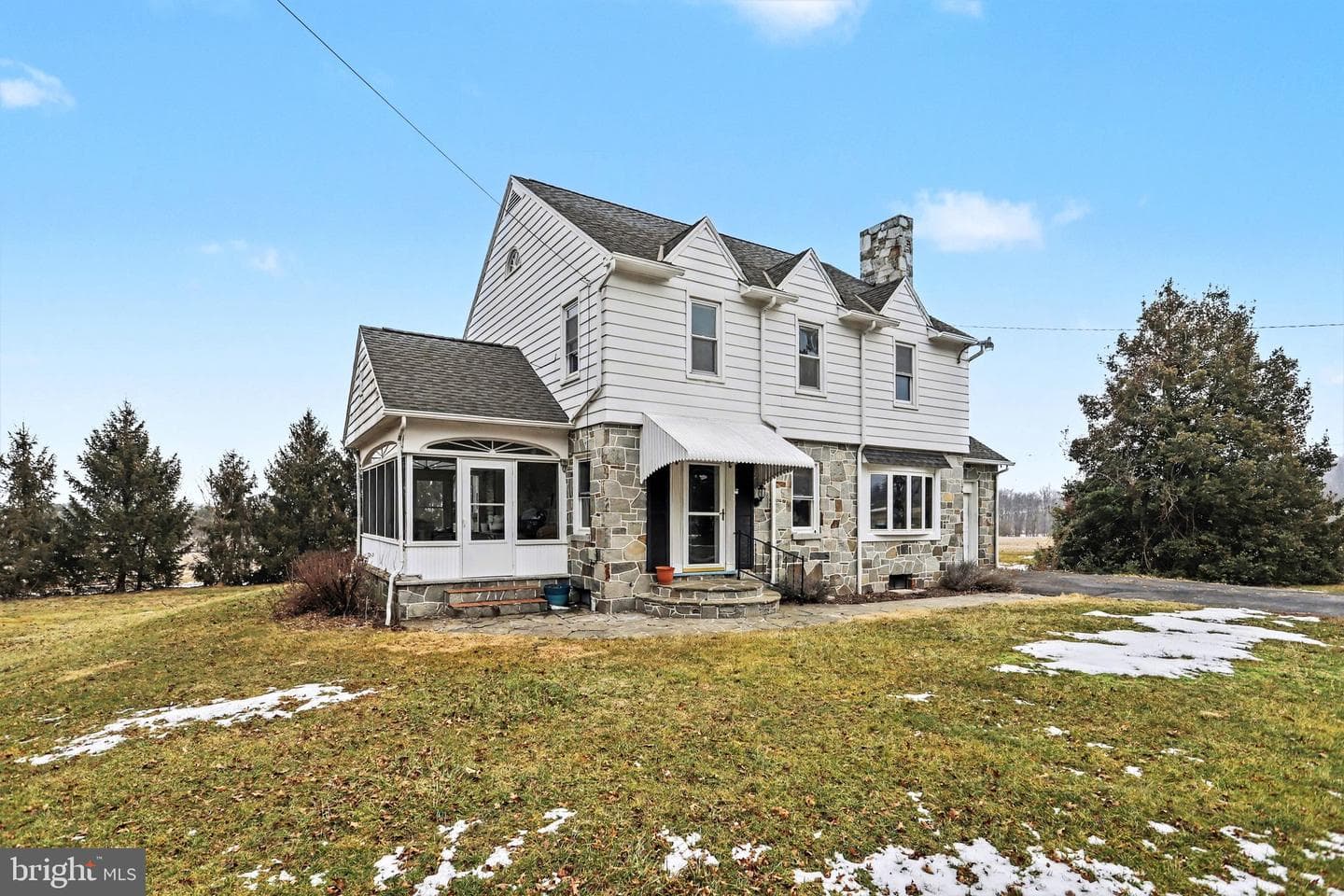 1068 Grandview Road photo 3