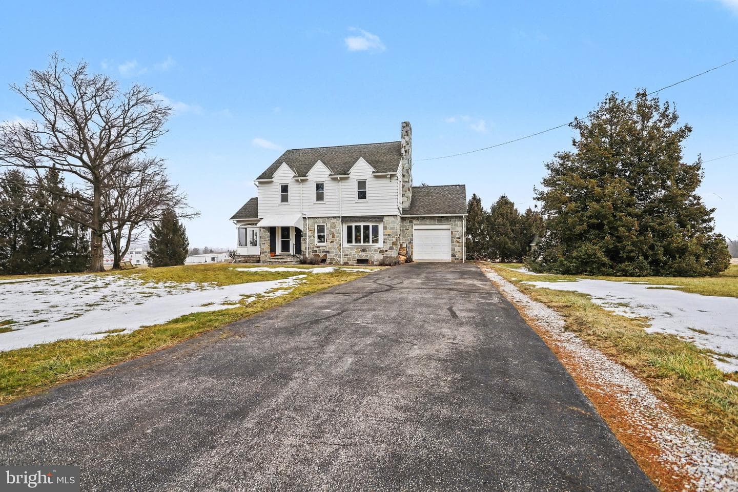 1068 Grandview Road photo 4