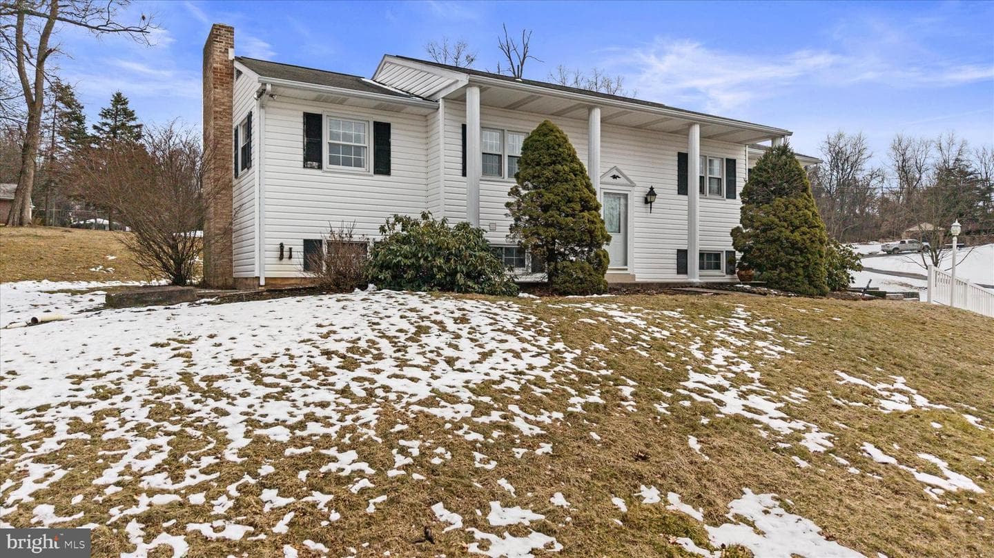 722 Heck Hill Road photo 3
