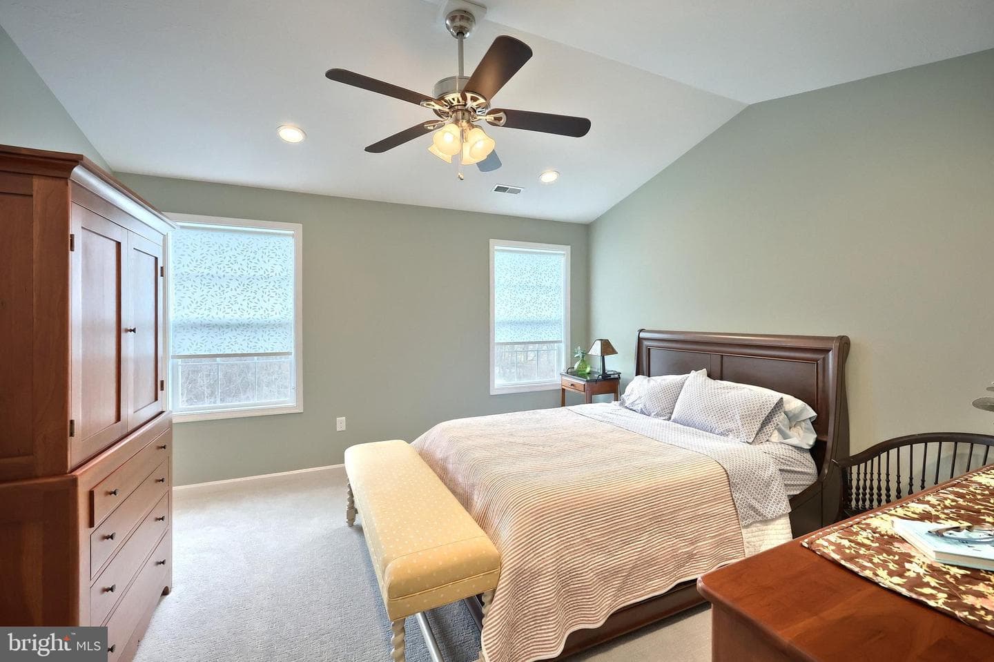 517 Charles Avenue photo 15