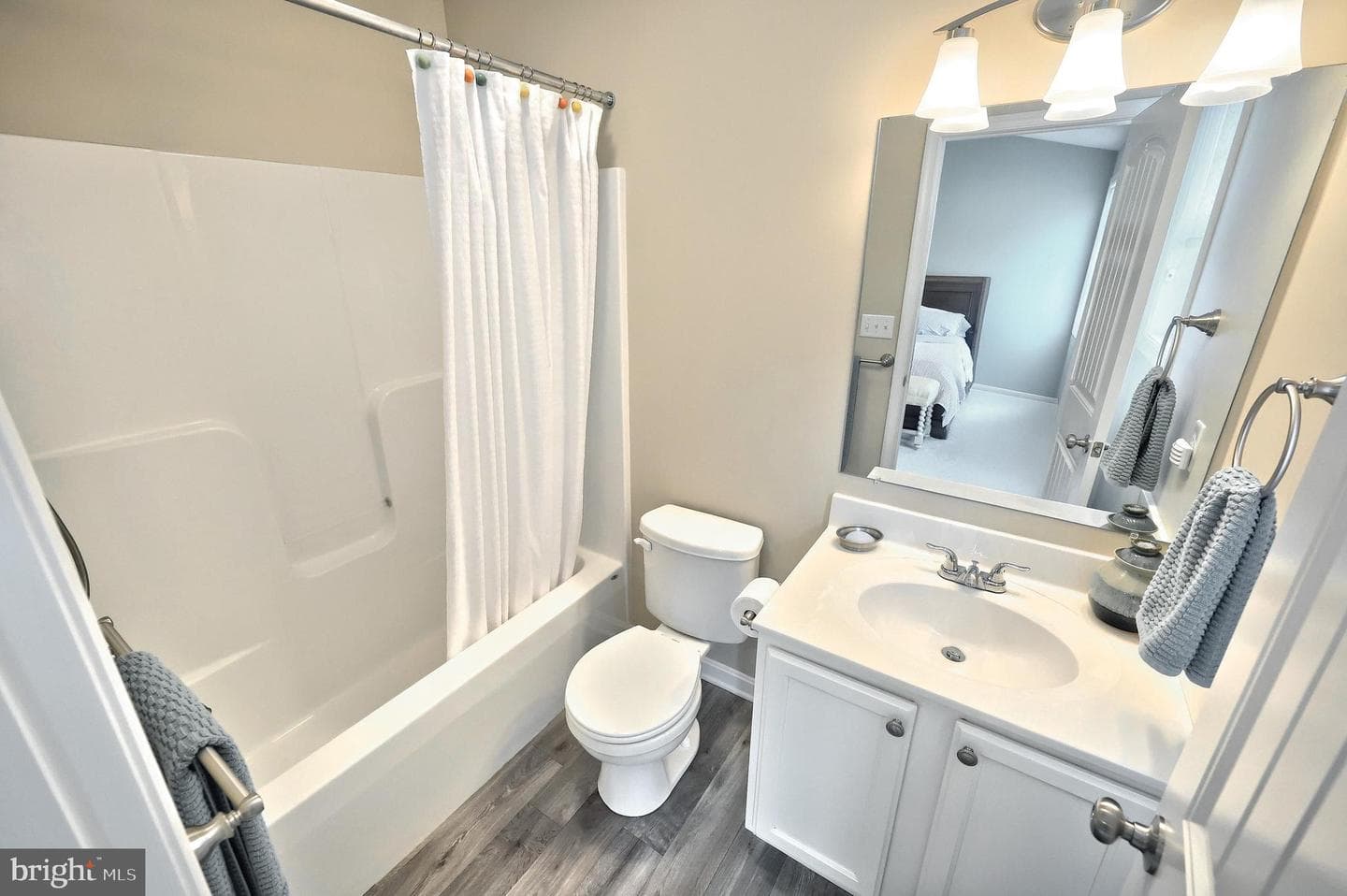 517 Charles Avenue photo 17