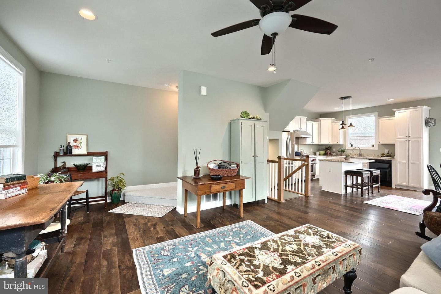 517 Charles Avenue photo 8