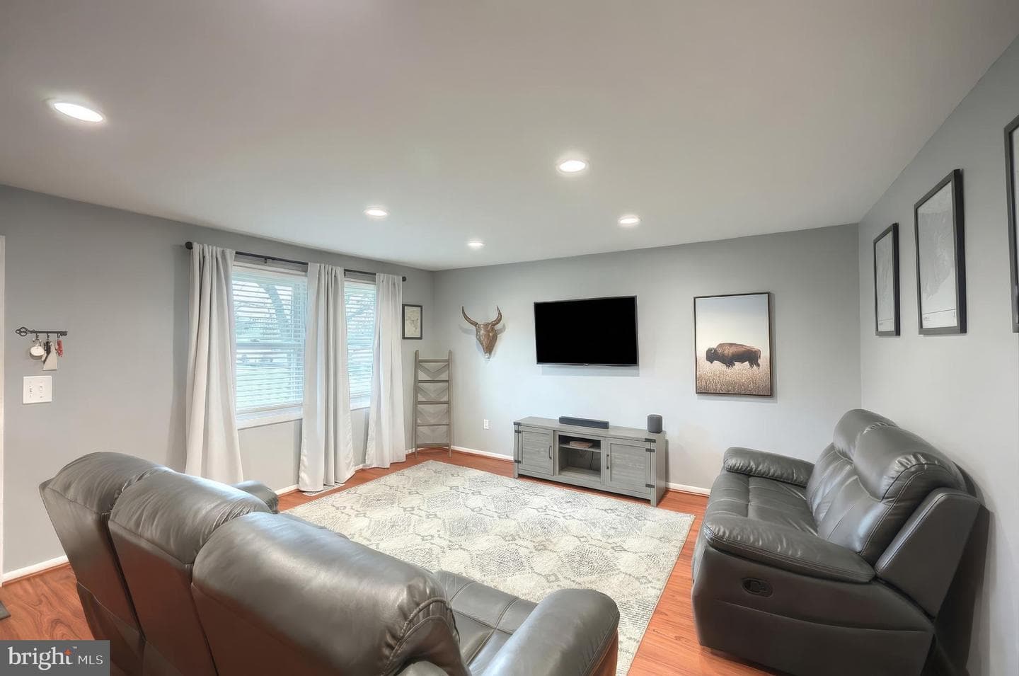 151 Fox Run Drive photo 6