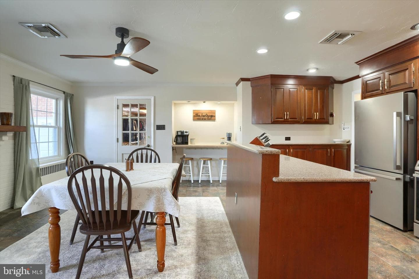 1465 Chapel Drive photo 12