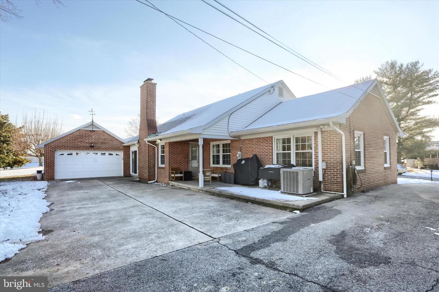 1465 Chapel Drive photo 4