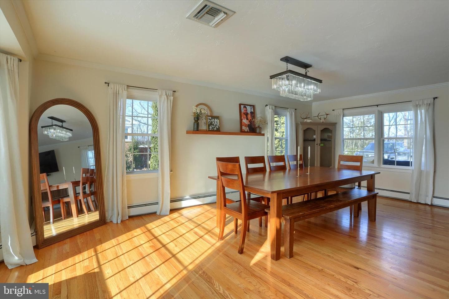 1465 Chapel Drive photo 5