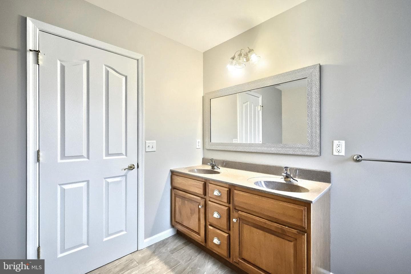 2760 Primrose Lane N photo 38