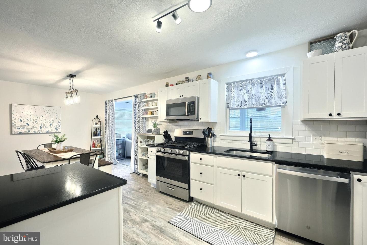 56 York Road photo 11
