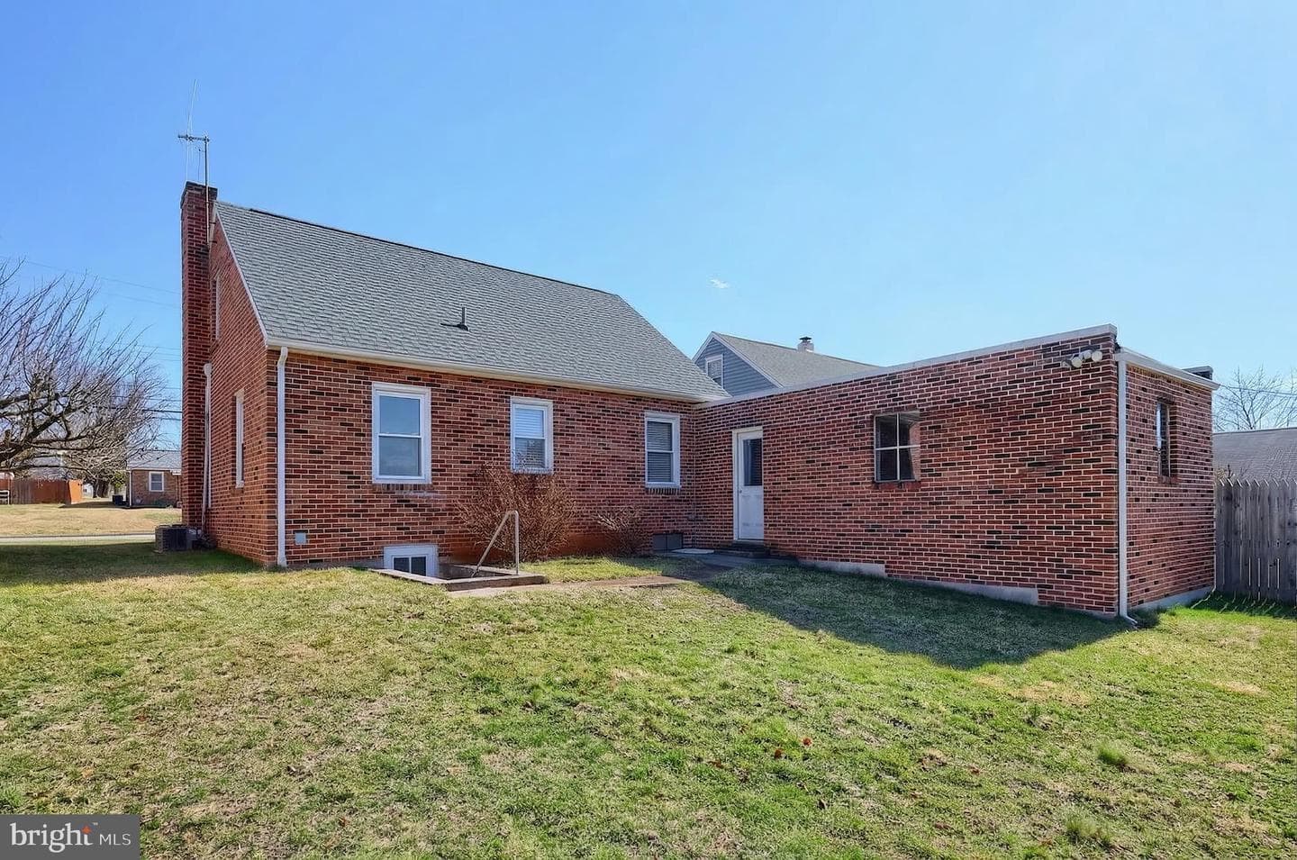 106 N Williams Street photo 10
