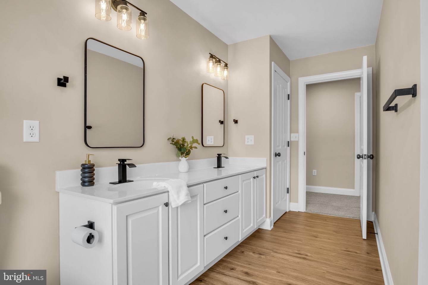100 Deerfield Court photo 16