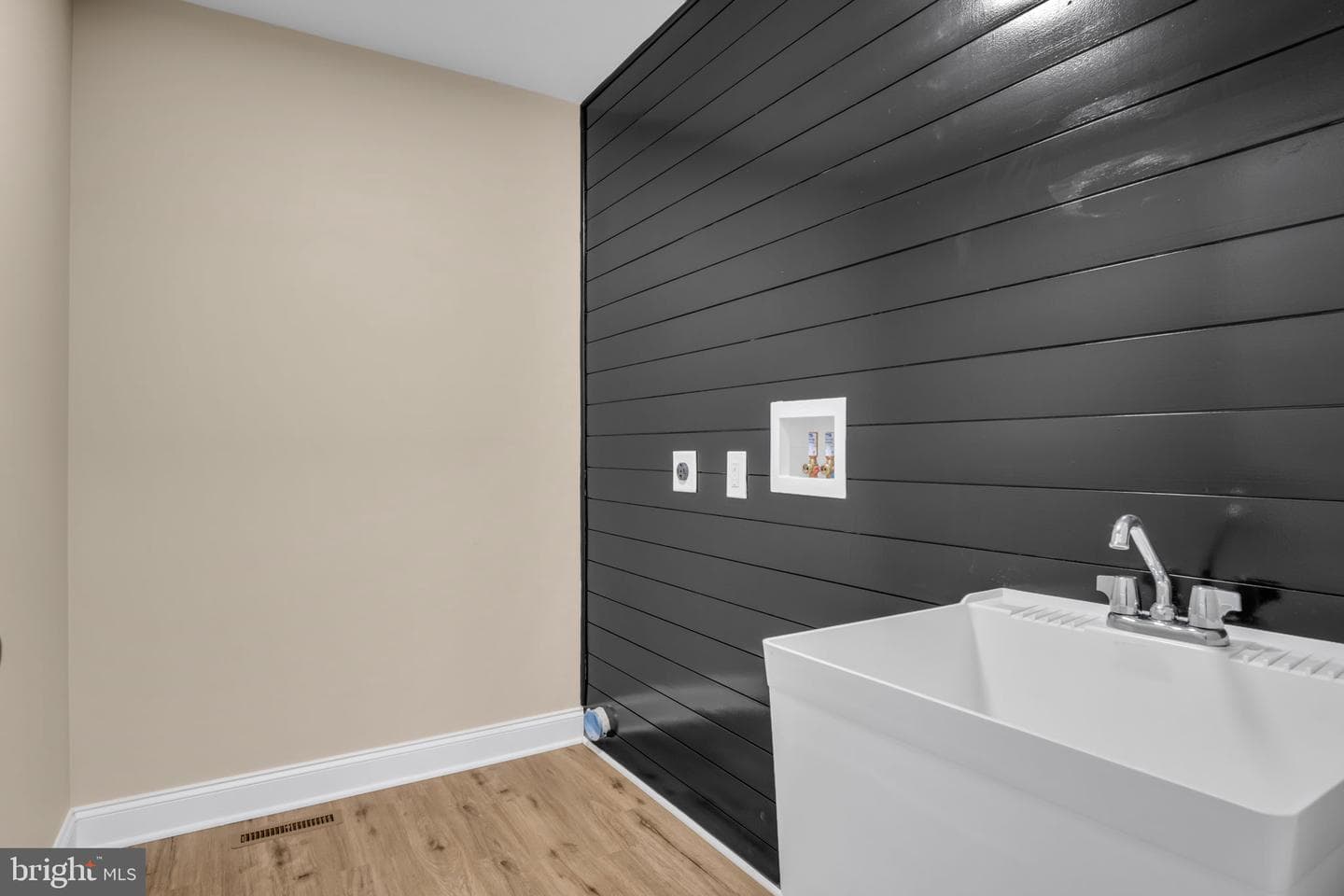 100 Deerfield Court photo 28