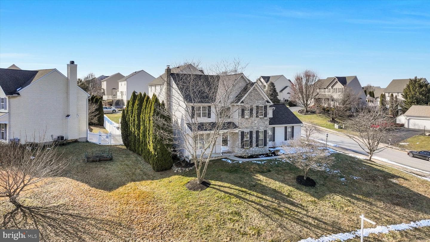 24 Rockdale Drive photo 3