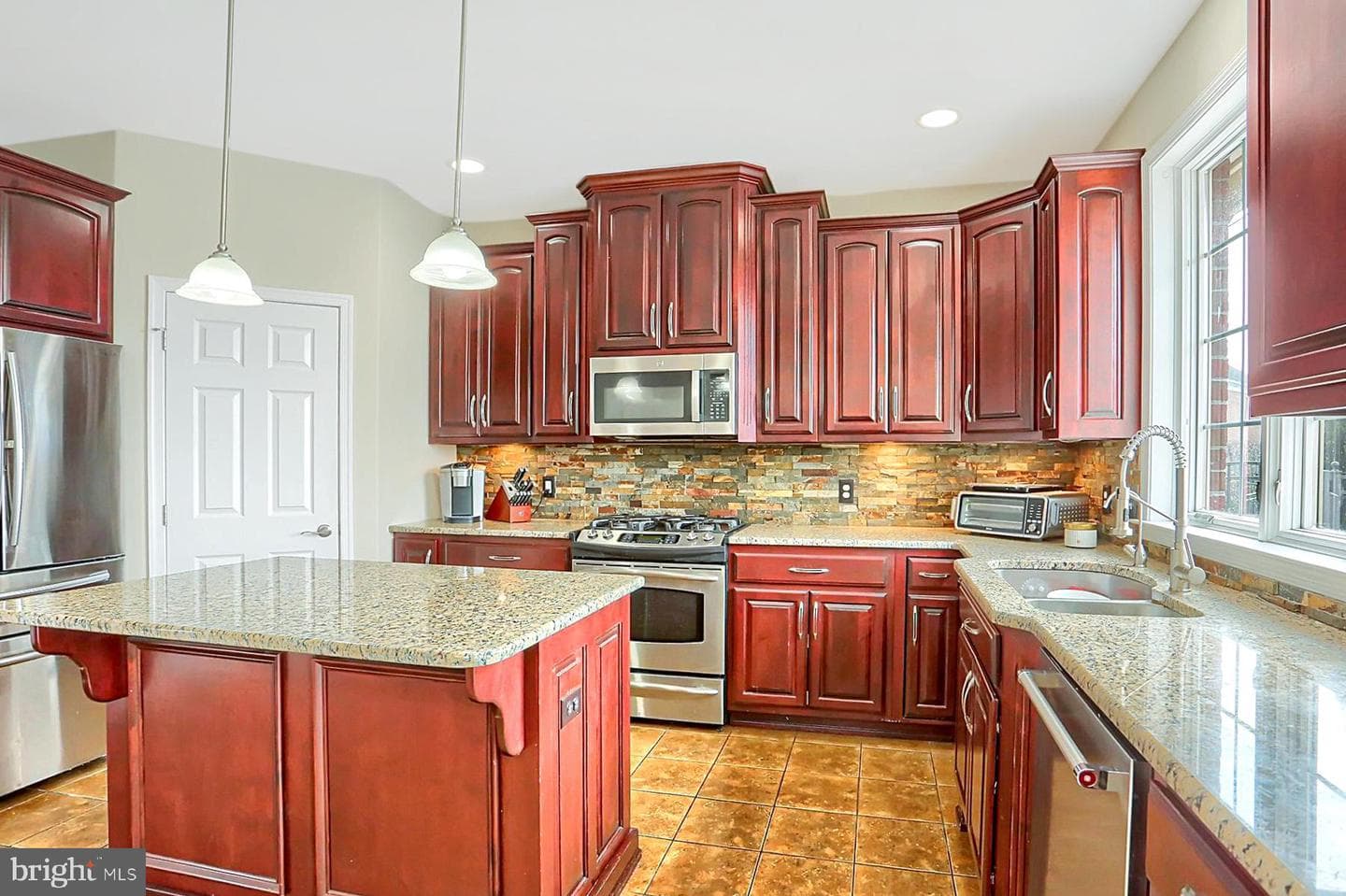 1563 Winsford Lane photo 20