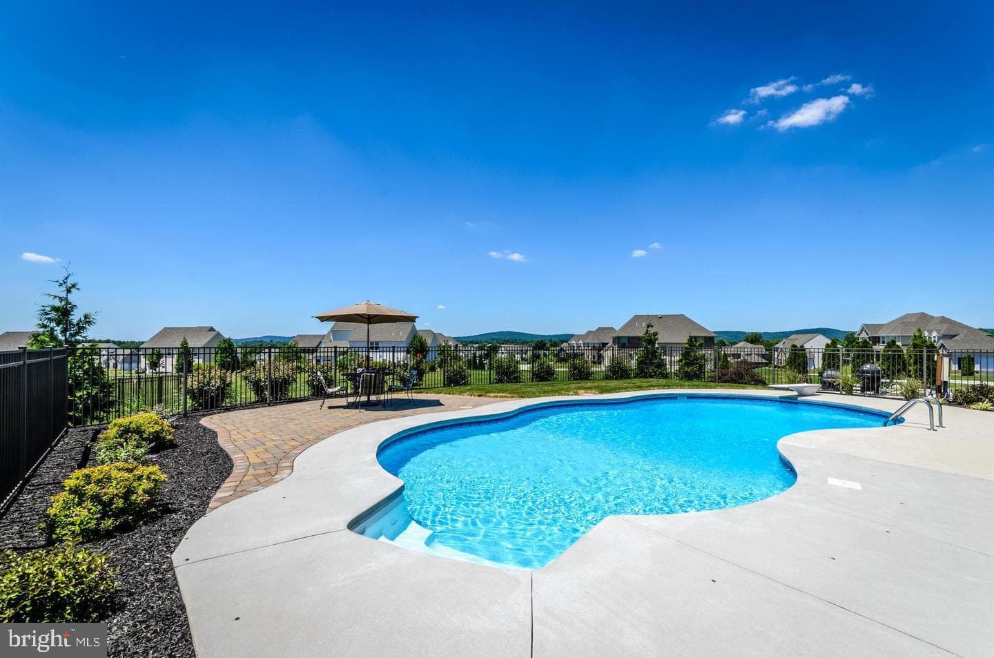 1563 Winsford Lane photo 4