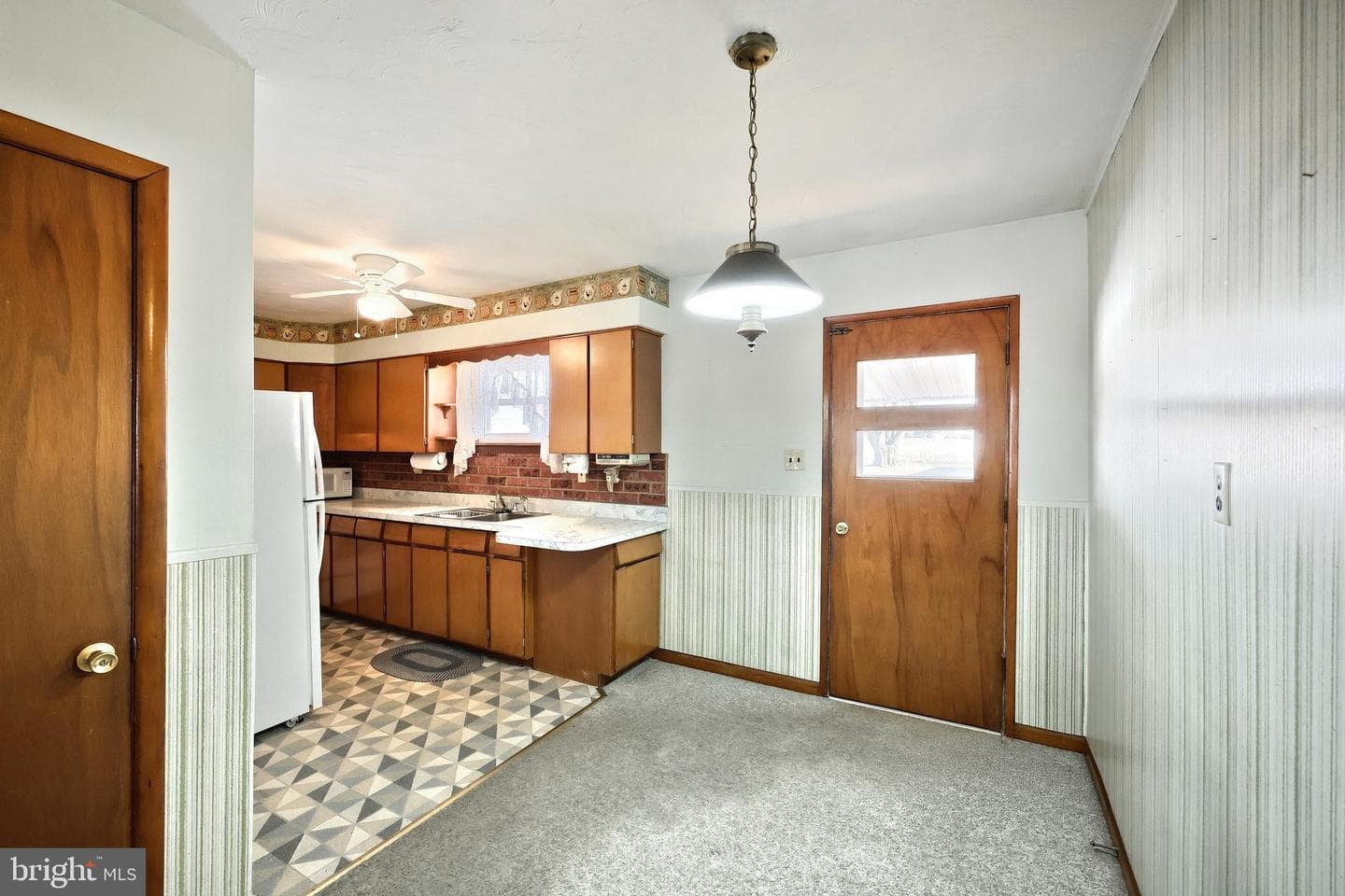 525 Bahns Mill Road photo 11