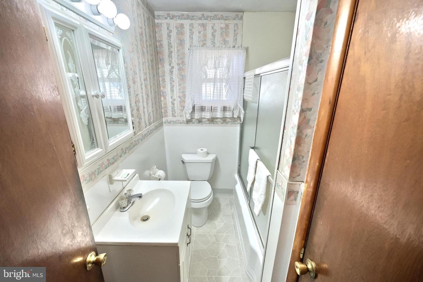 525 Bahns Mill Road photo 16
