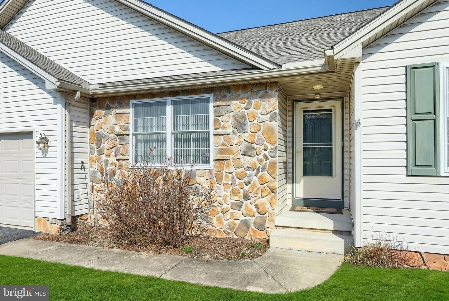 1835 Michelle Drive photo 13
