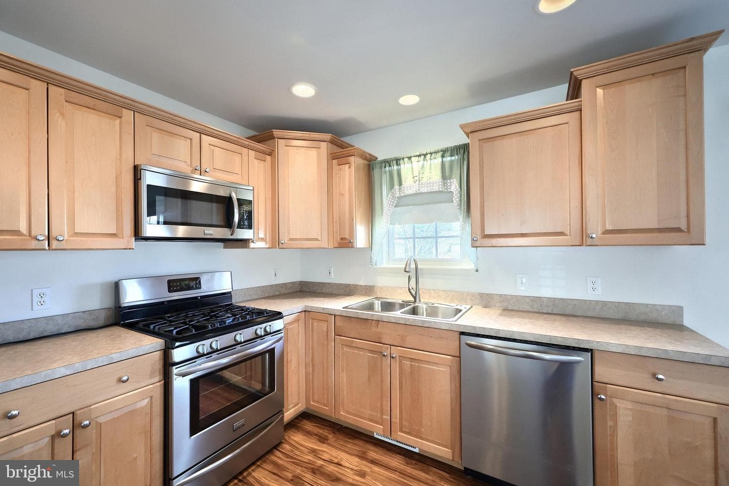 1835 Michelle Drive photo 22