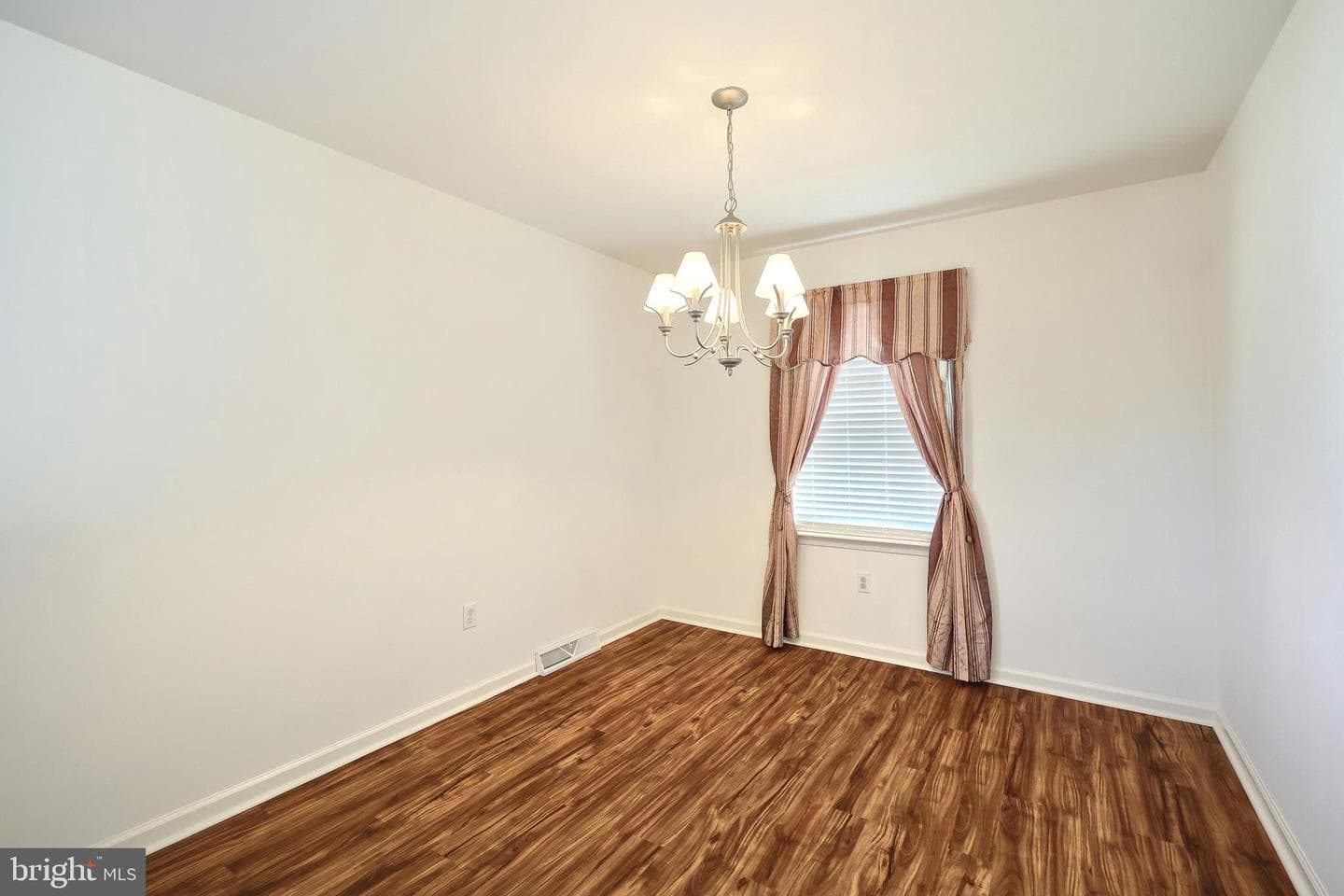 1835 Michelle Drive photo 24