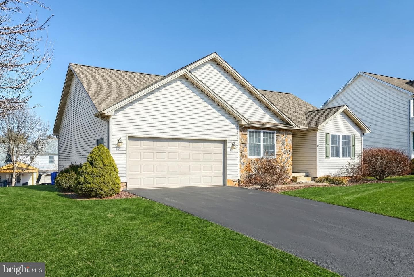 1835 Michelle Drive photo 3