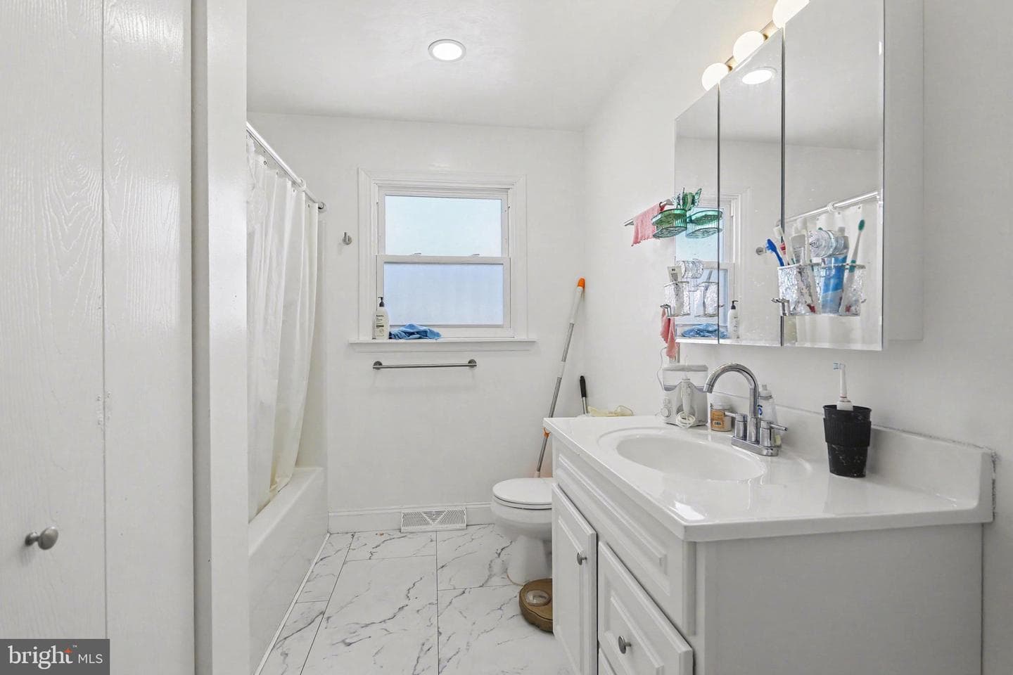 48 Colonial Drive photo 13