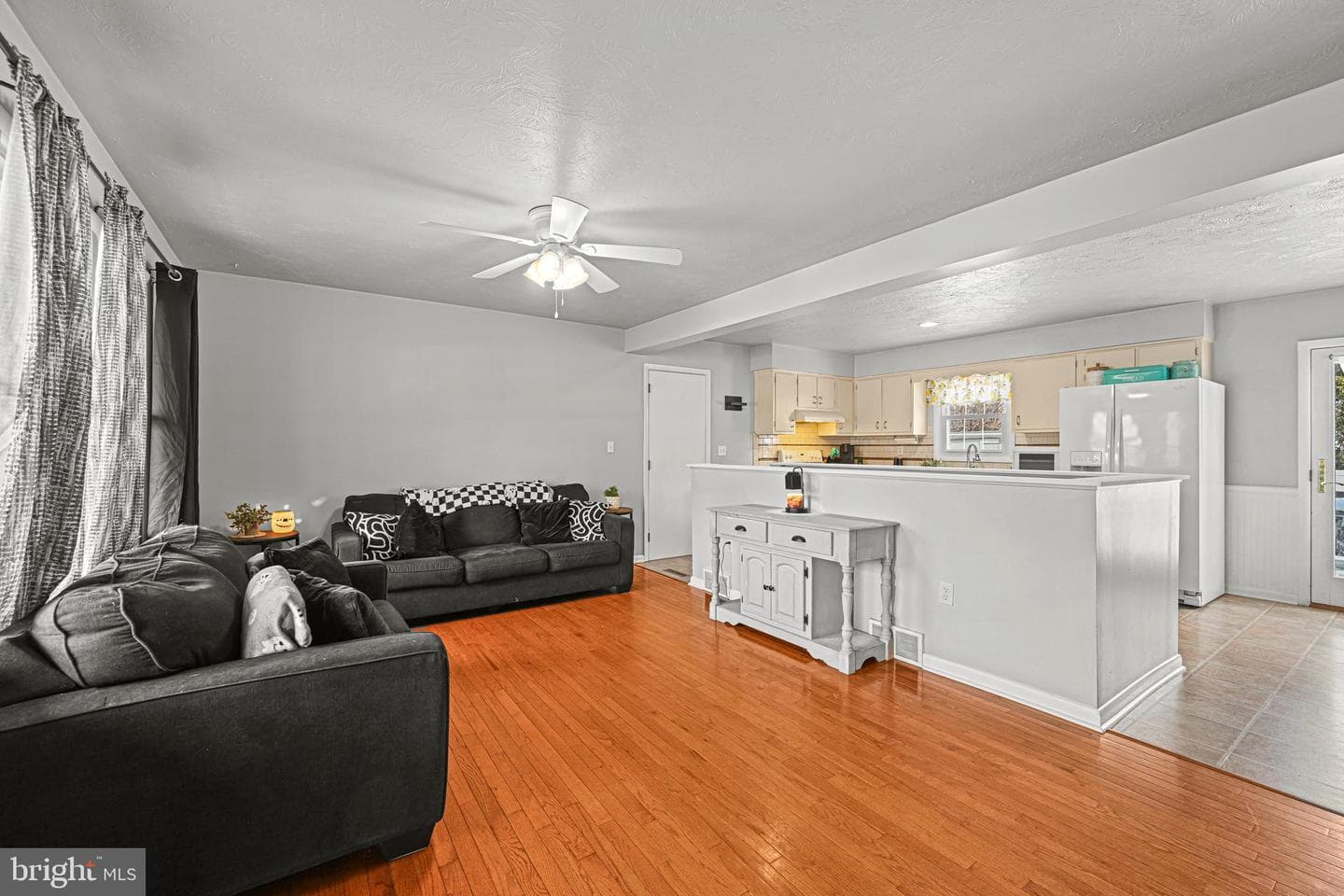 3541 Village Road photo 2
