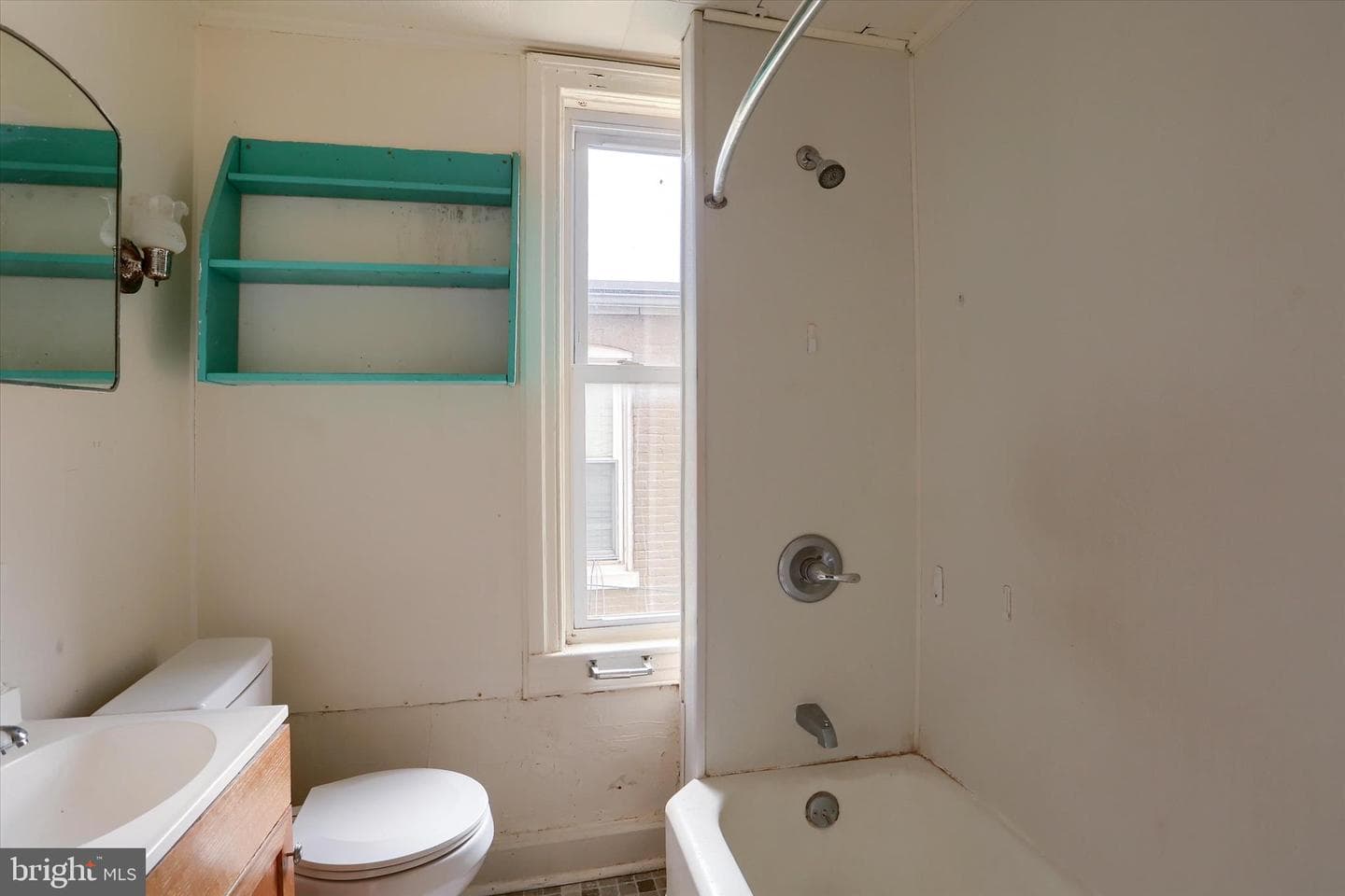 925 W College Avenue photo 12