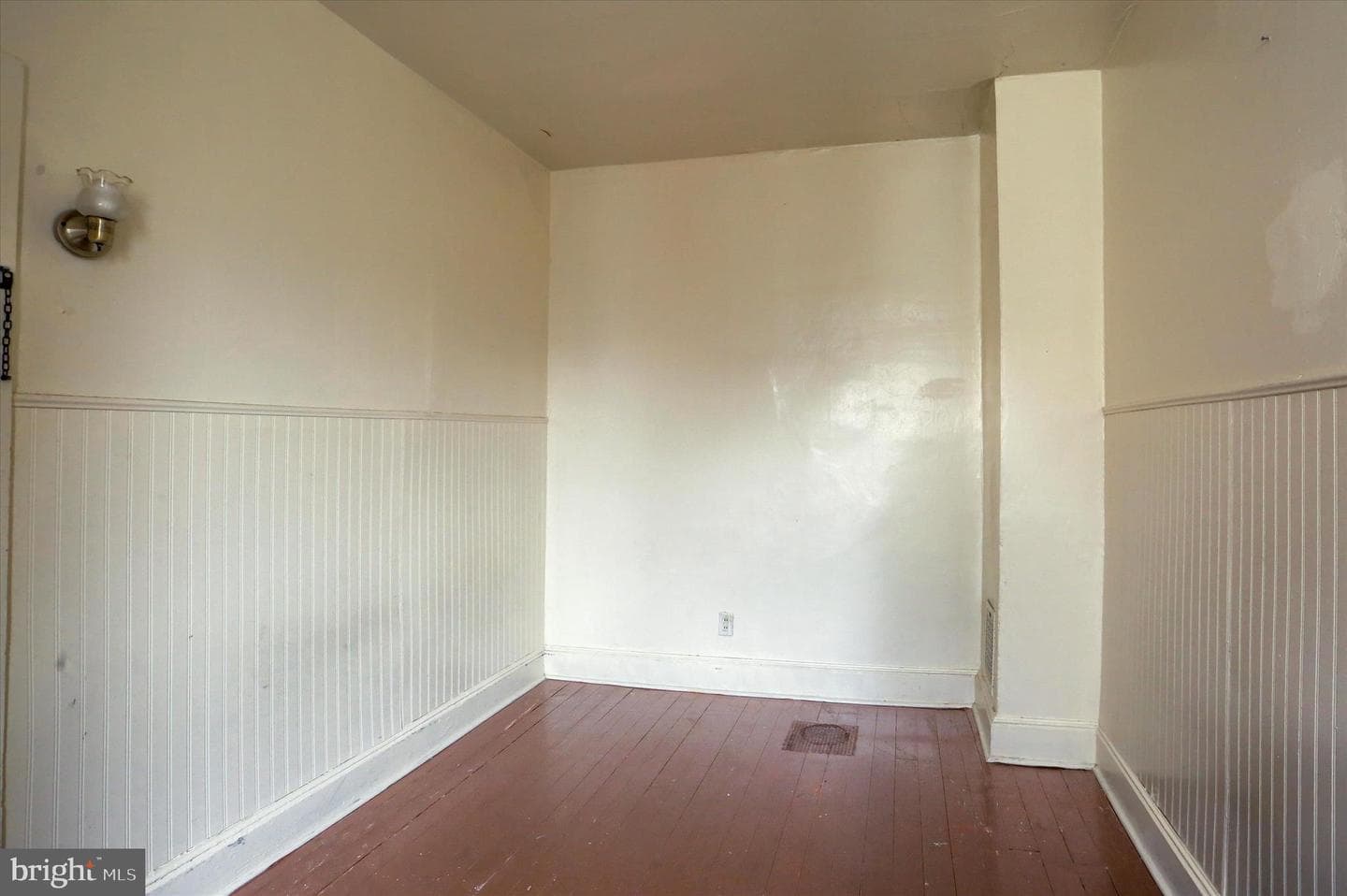 925 W College Avenue photo 17