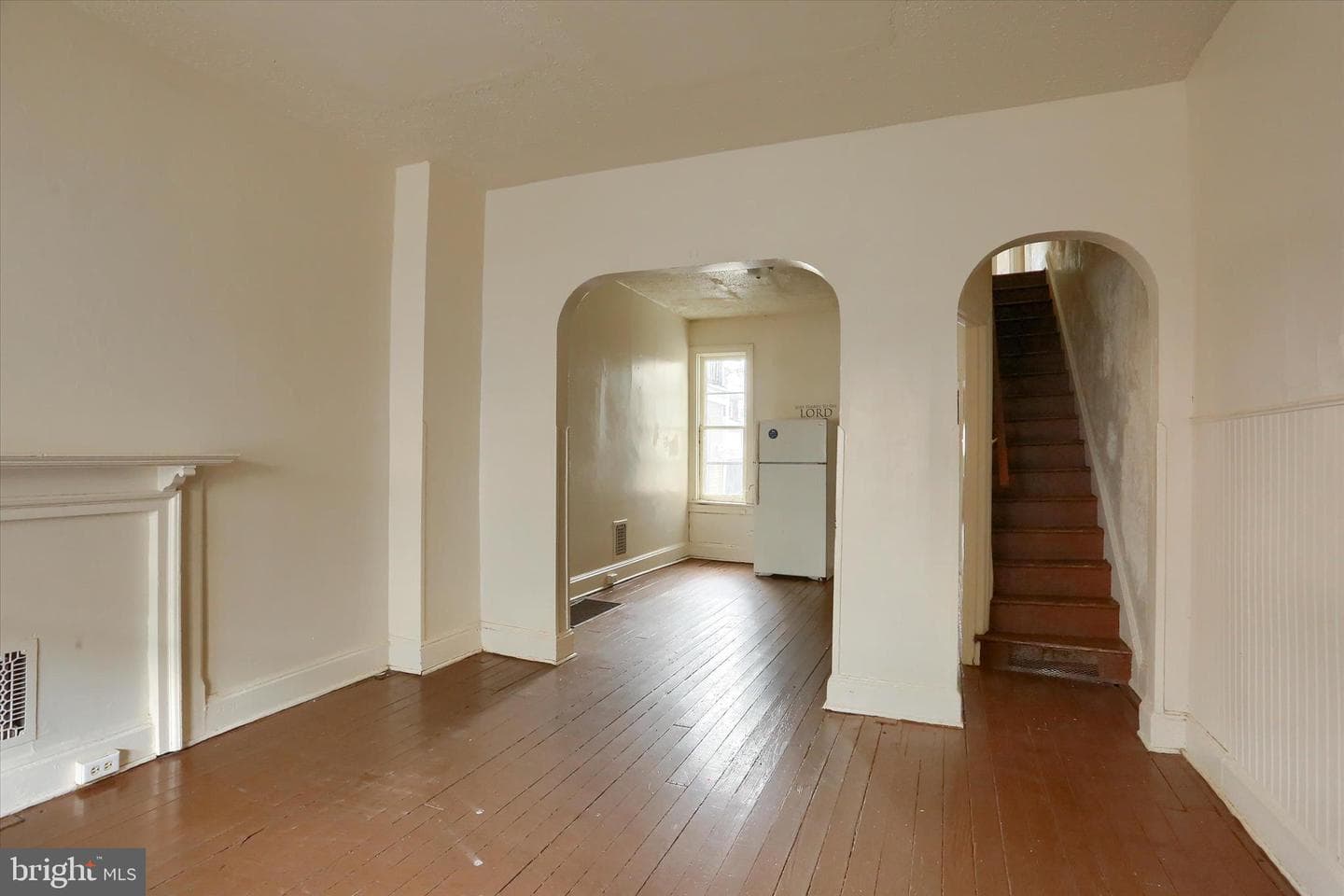 925 W College Avenue photo 5
