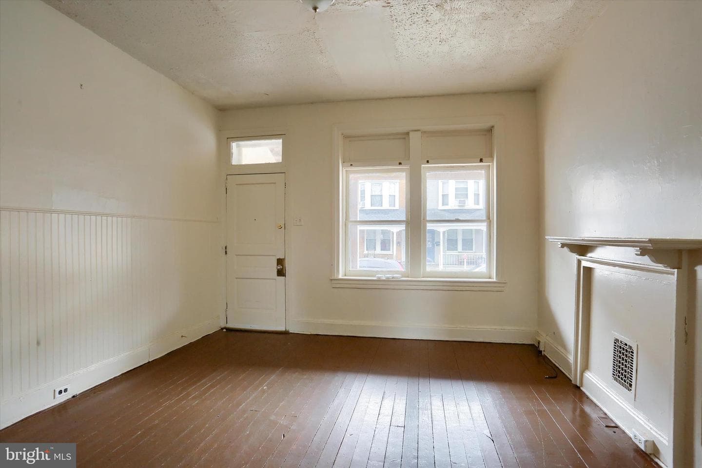 925 W College Avenue photo 6