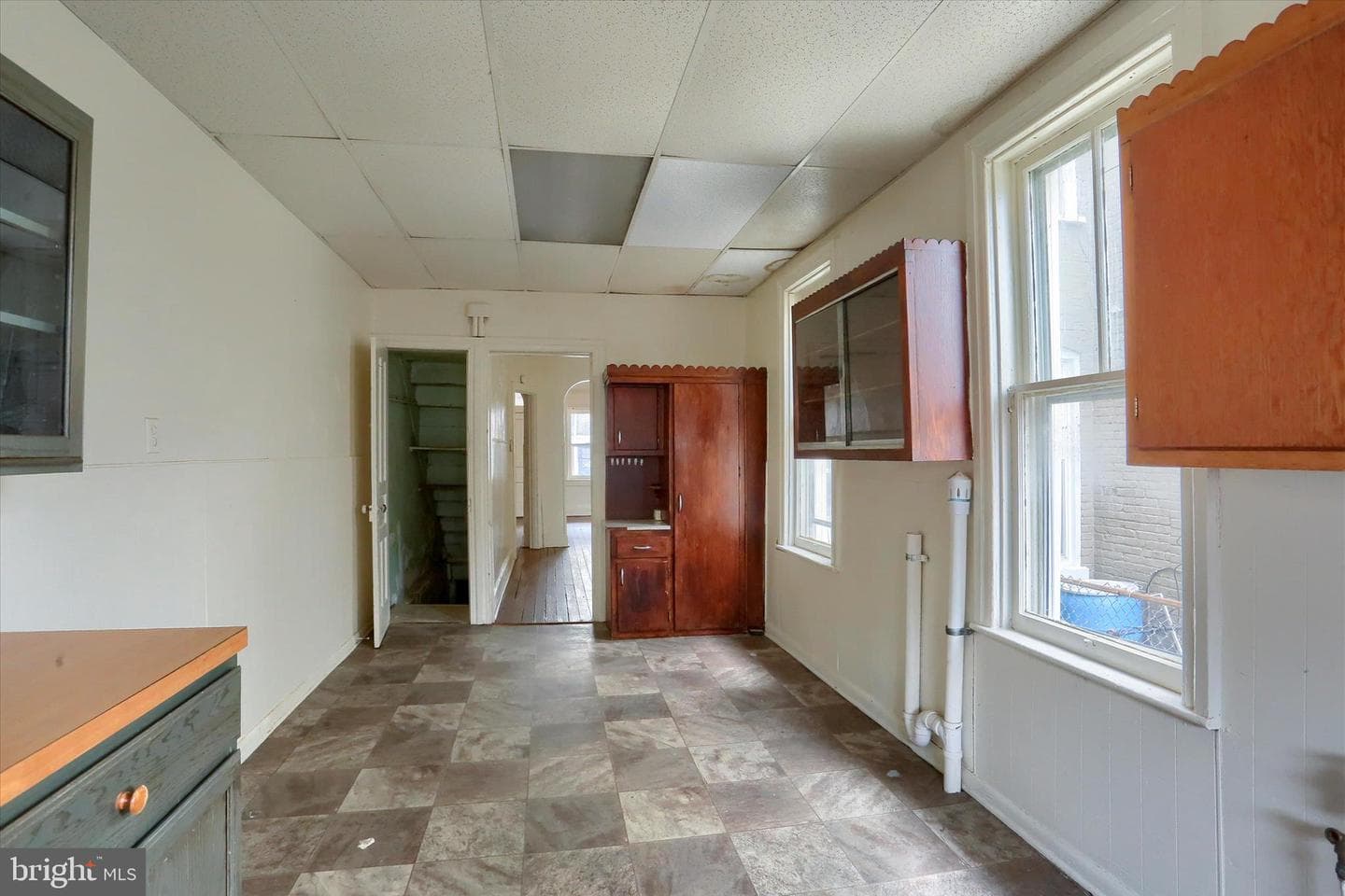 925 W College Avenue photo 9