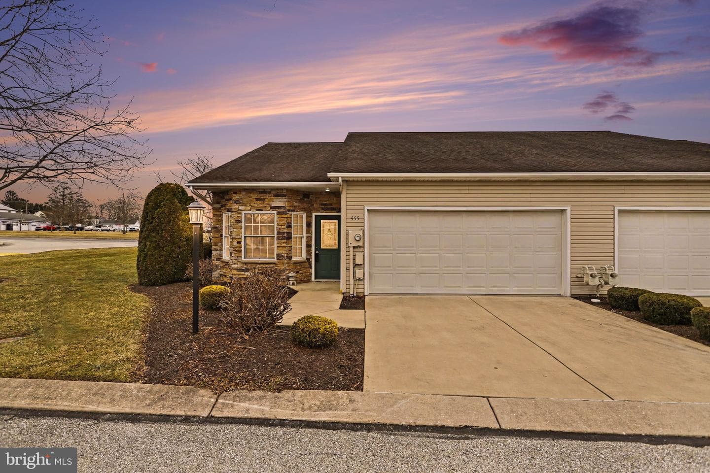 455 Parkview Lane photo 2