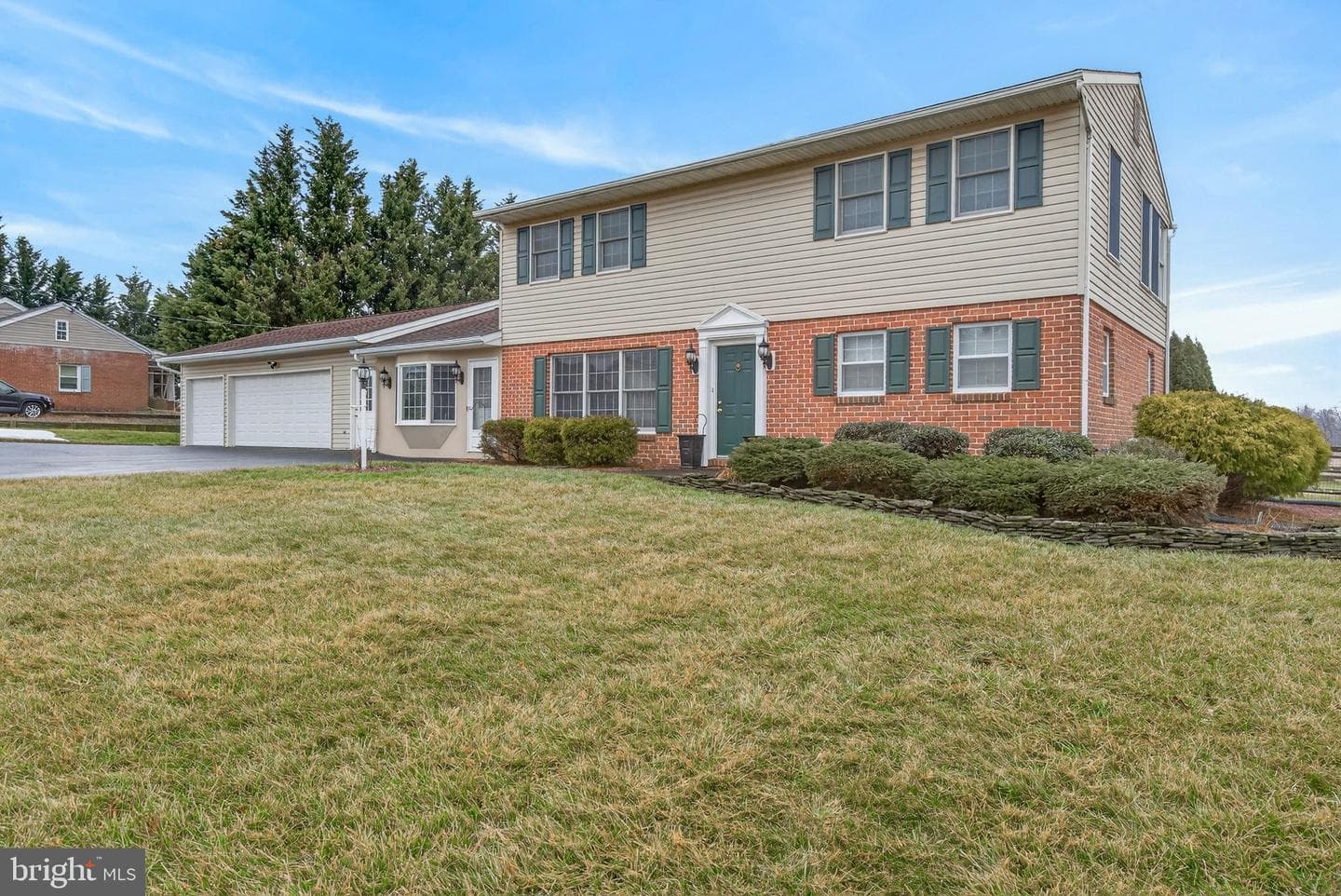 150 Yoe Drive photo 2