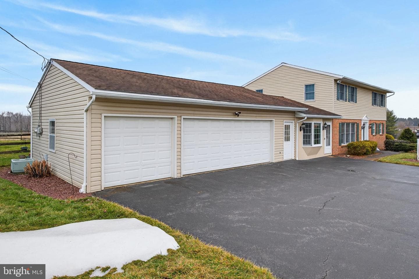 150 Yoe Drive photo 3