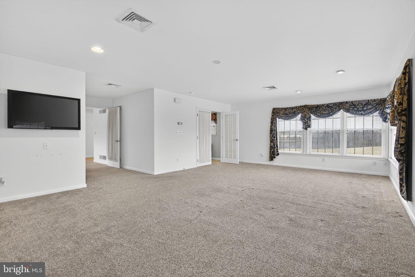 150 Yoe Drive photo 30