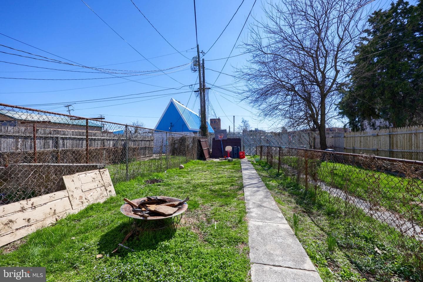430 E Walnut Street photo 14