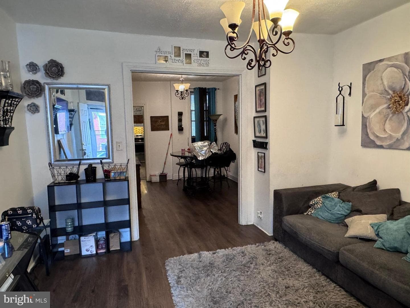 430 E Walnut Street photo 5