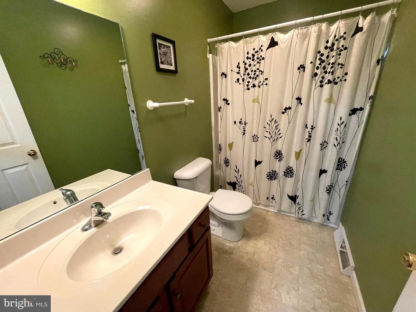 190 Biglar Court photo 33