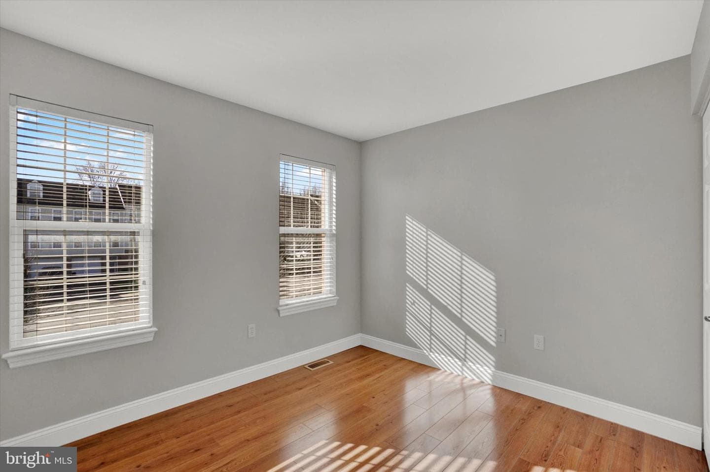 2859 Woodmont Drive photo 16