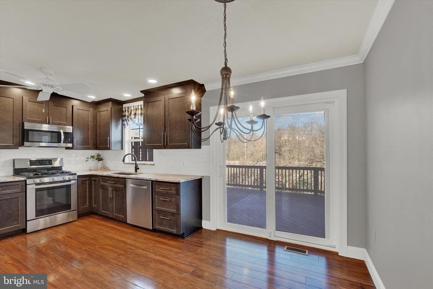 2859 Woodmont Drive photo 9