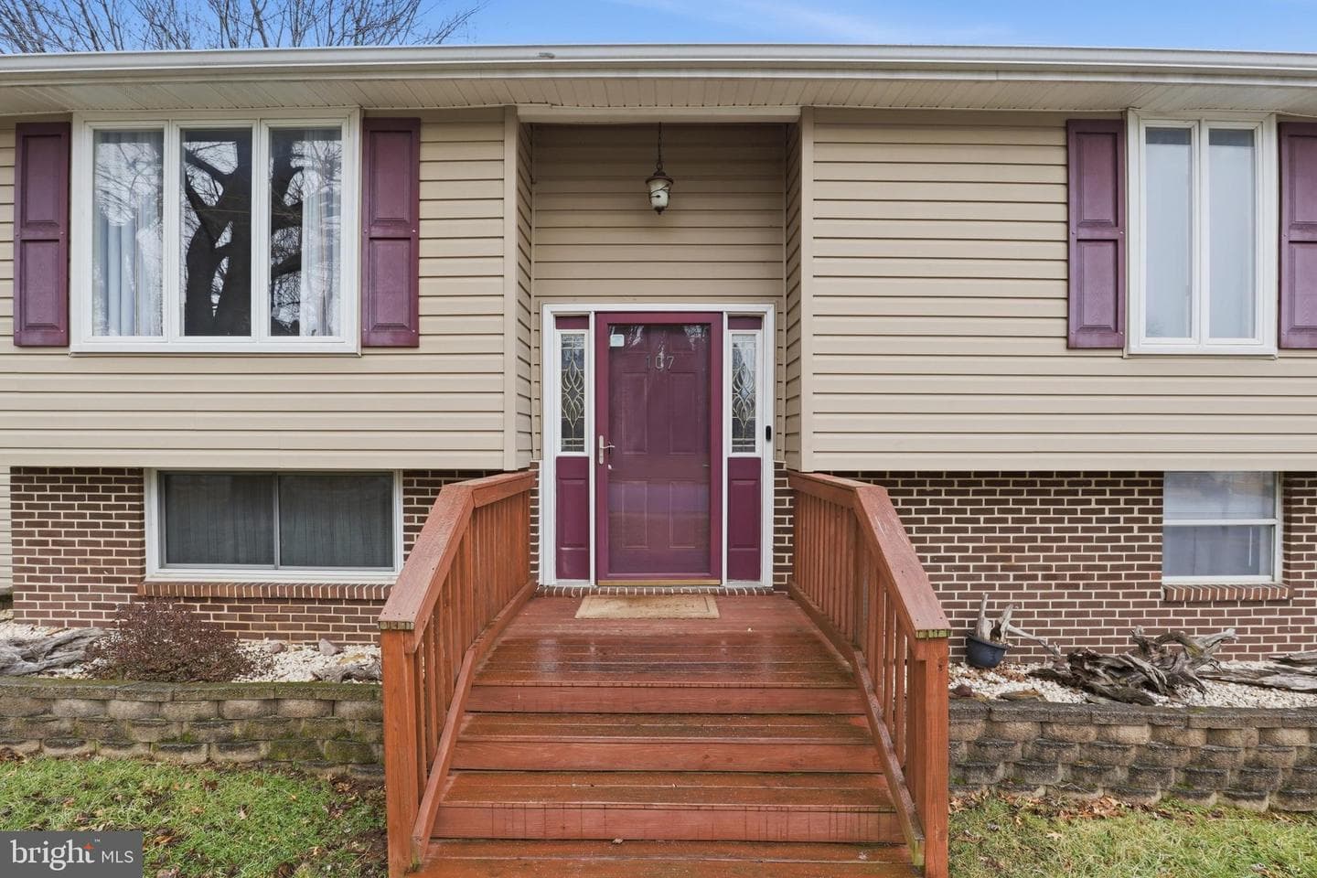 107 Maplewood Drive photo 3