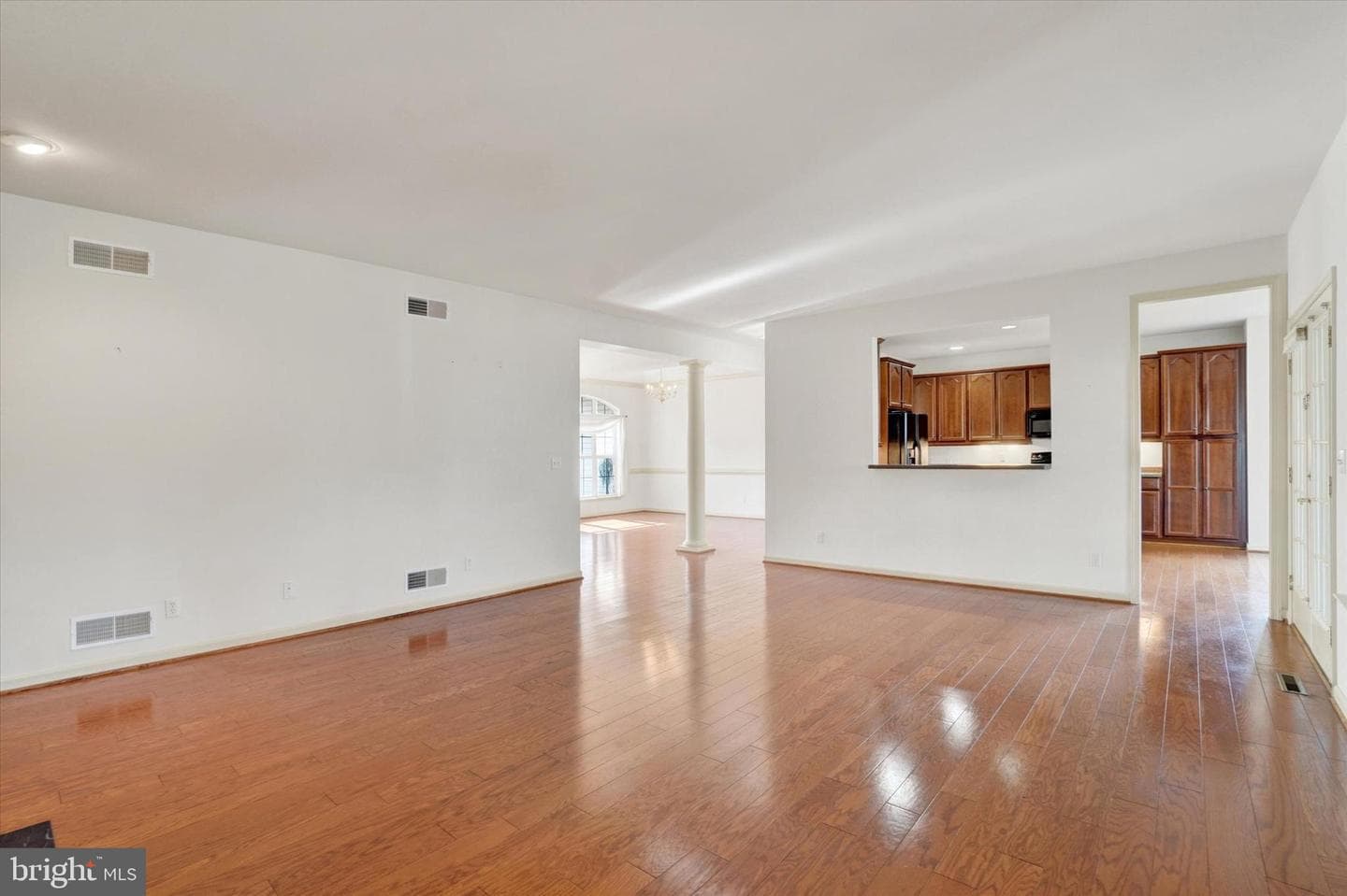 1216 Winding Oak Drive photo 8