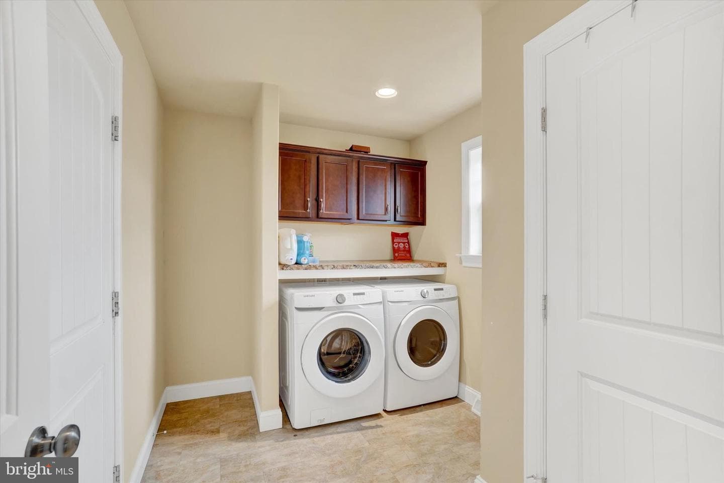 255 Andrew Drive photo 12