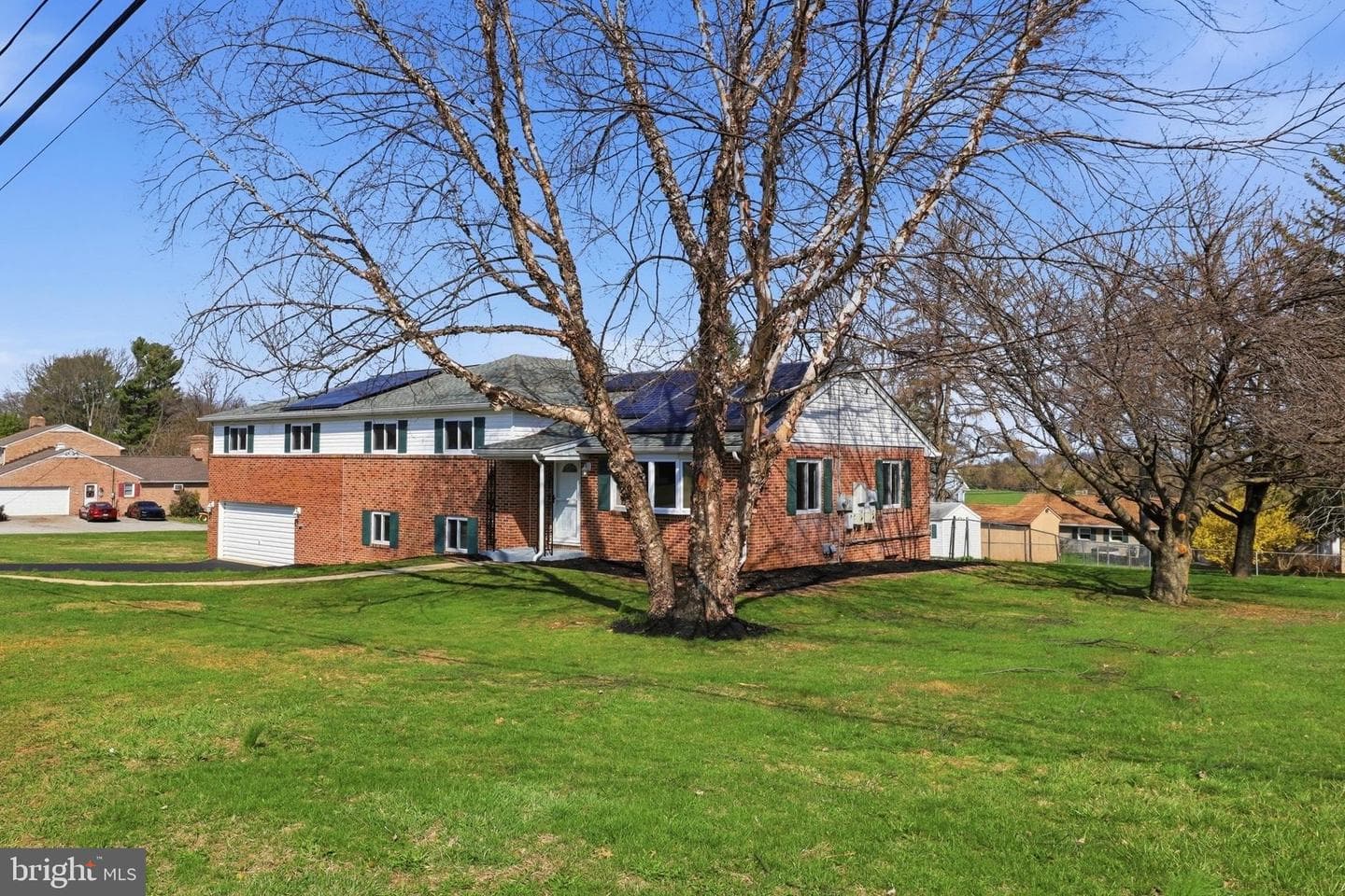 2893 Sunset Drive photo 2