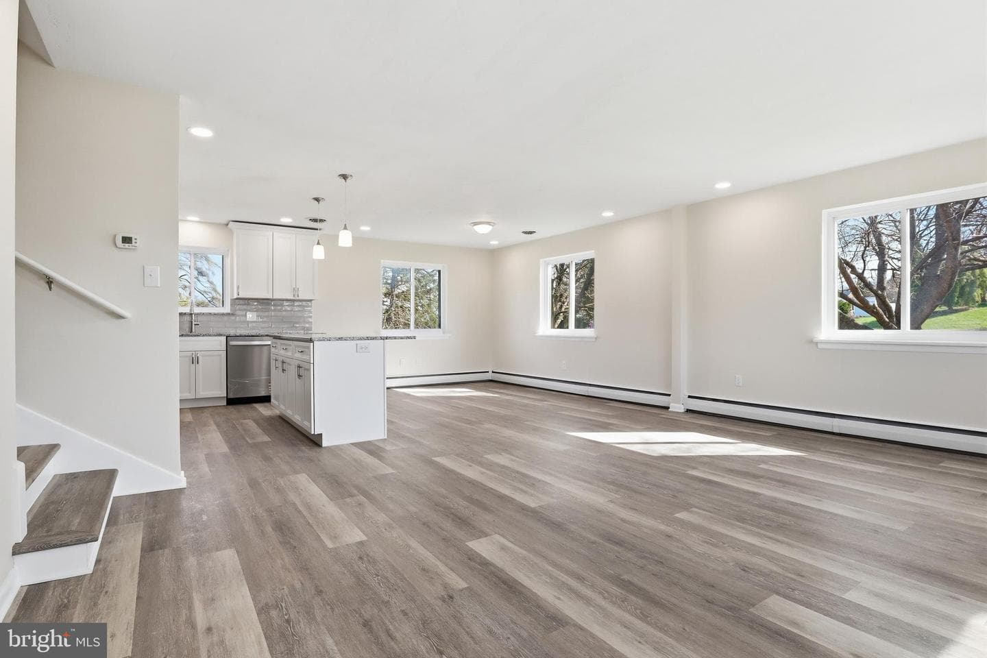 2893 Sunset Drive photo 9