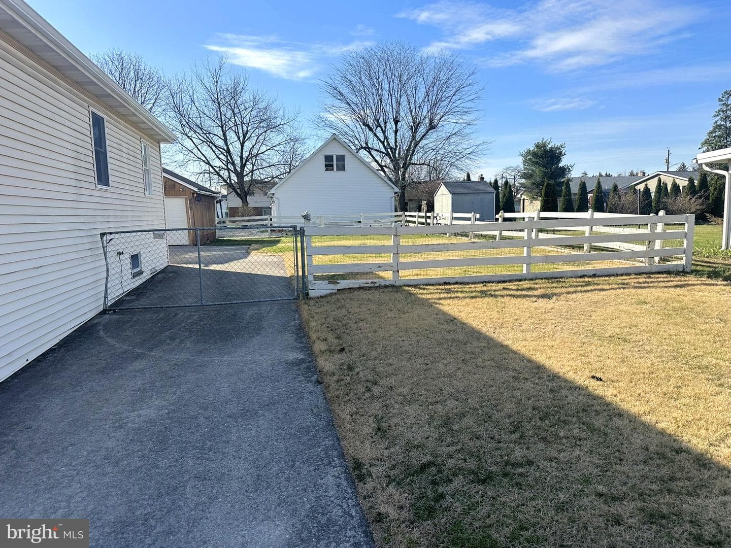 226 Moul Avenue photo 3