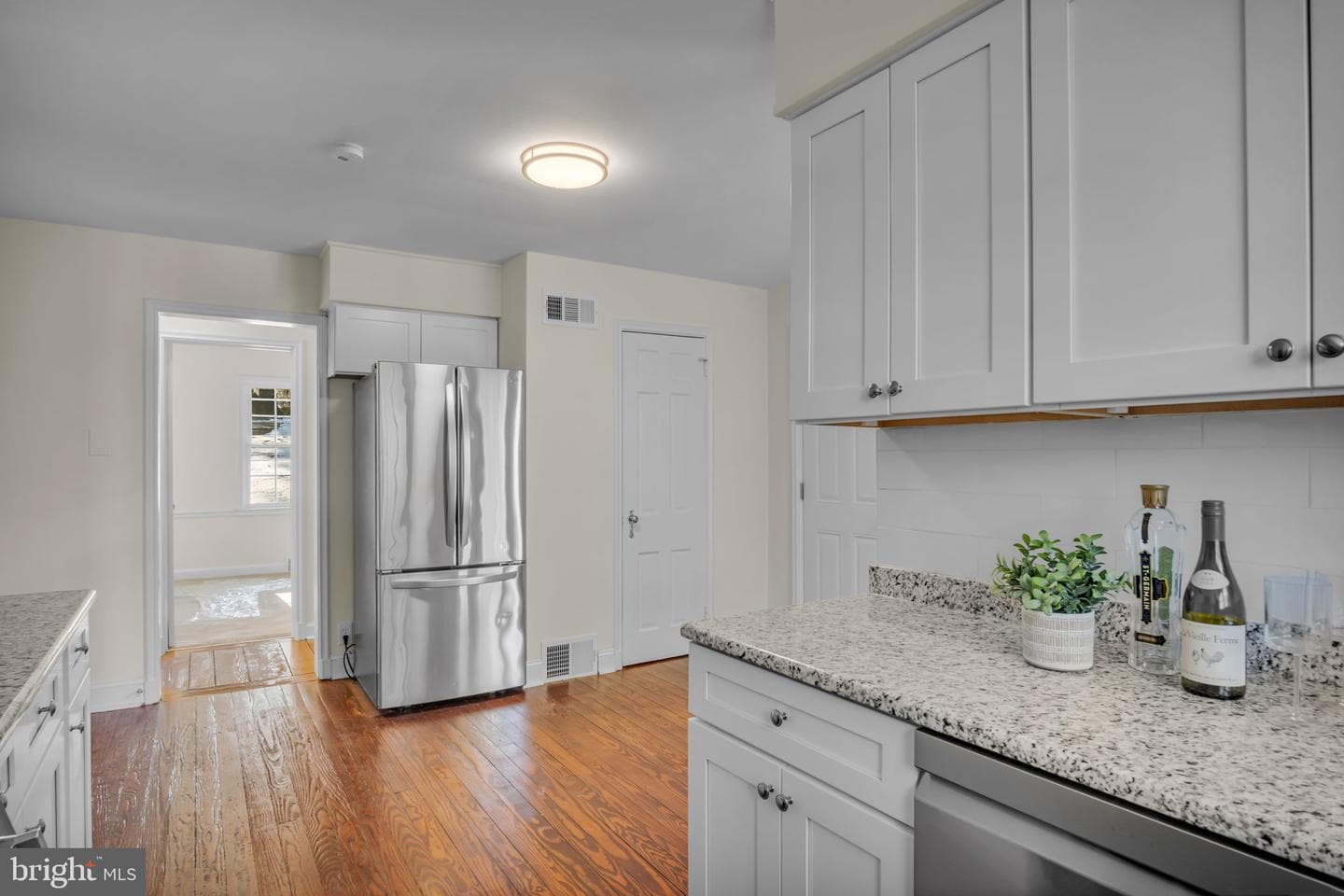 1059 Hillside Drive photo 17