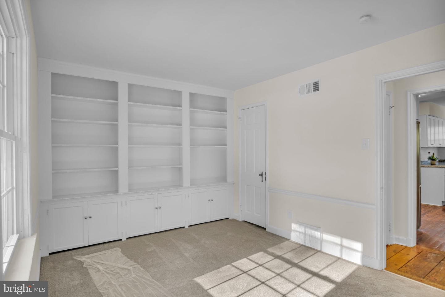 1059 Hillside Drive photo 19